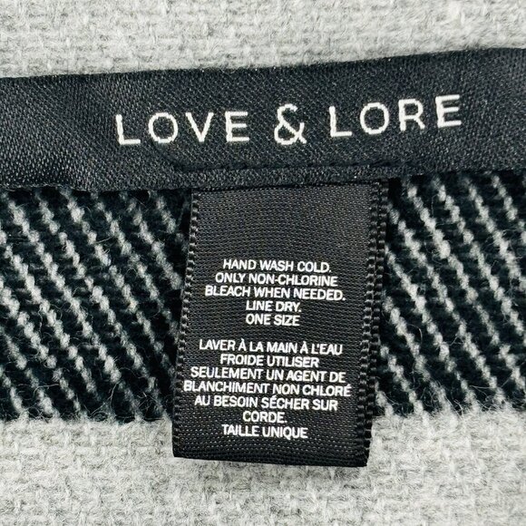 LOVE & LORE Variegated Stripe Wrap Poncho Soft Grey Heather O/S - Picture 6 of 9